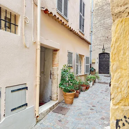 New - Vieil - Les Remparts Apartamento